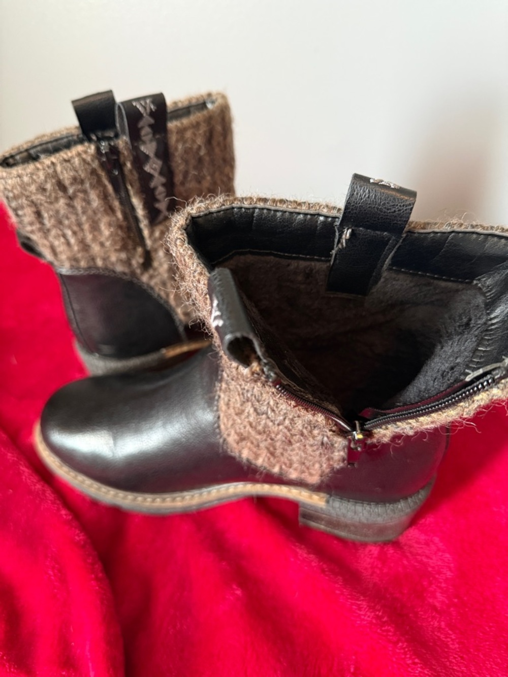 Muk Luks
Women's Black Ombré Leather Ankle Boots with Brown Knit Cuff - Picture 4 of 5